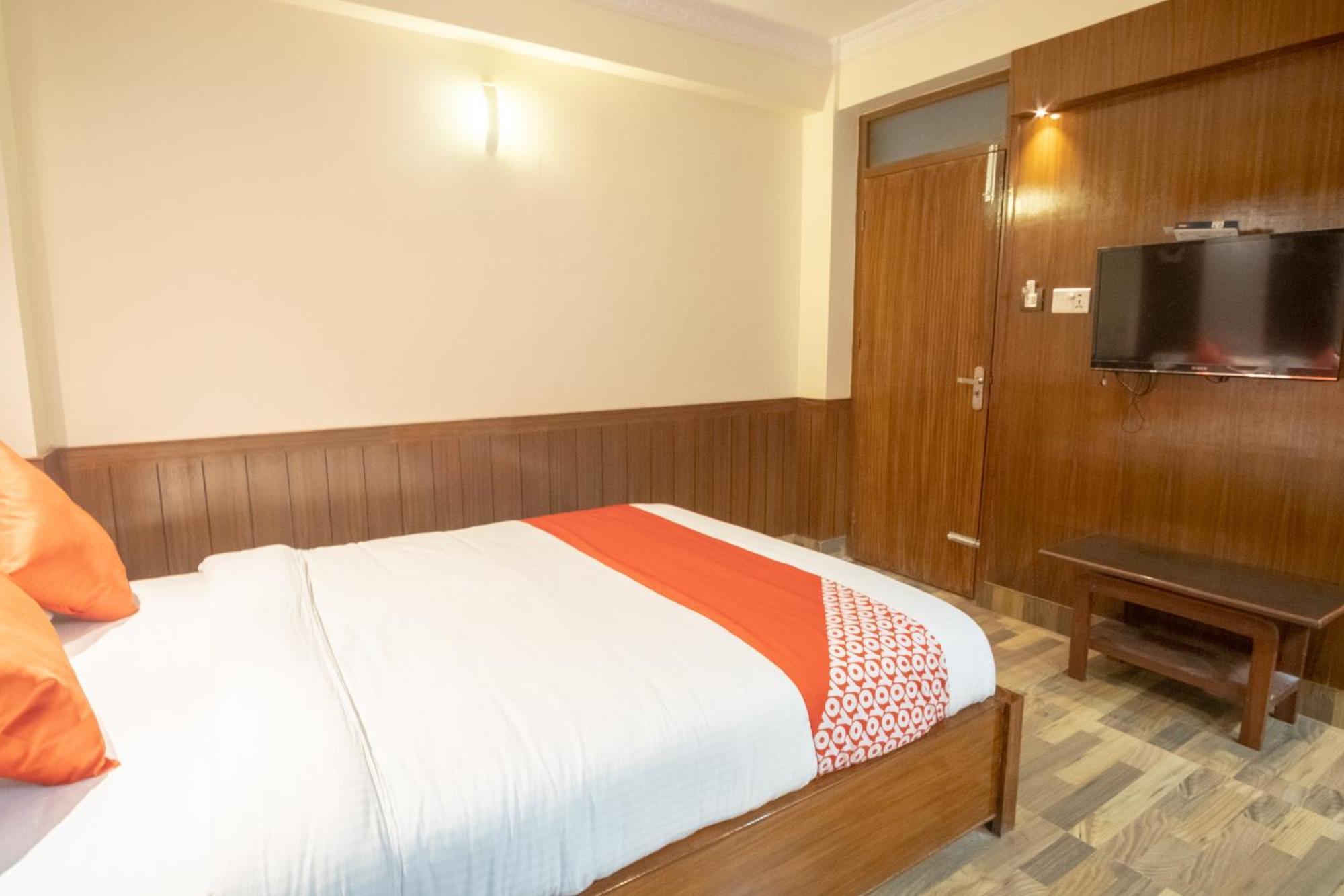 Oyo 304 Hotel Manama Balaju المظهر الخارجي الصورة