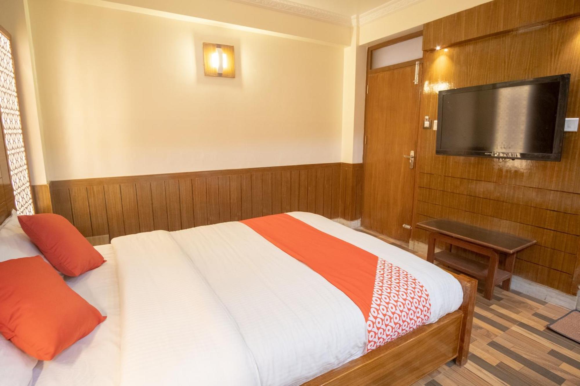Oyo 304 Hotel Manama Balaju المظهر الخارجي الصورة