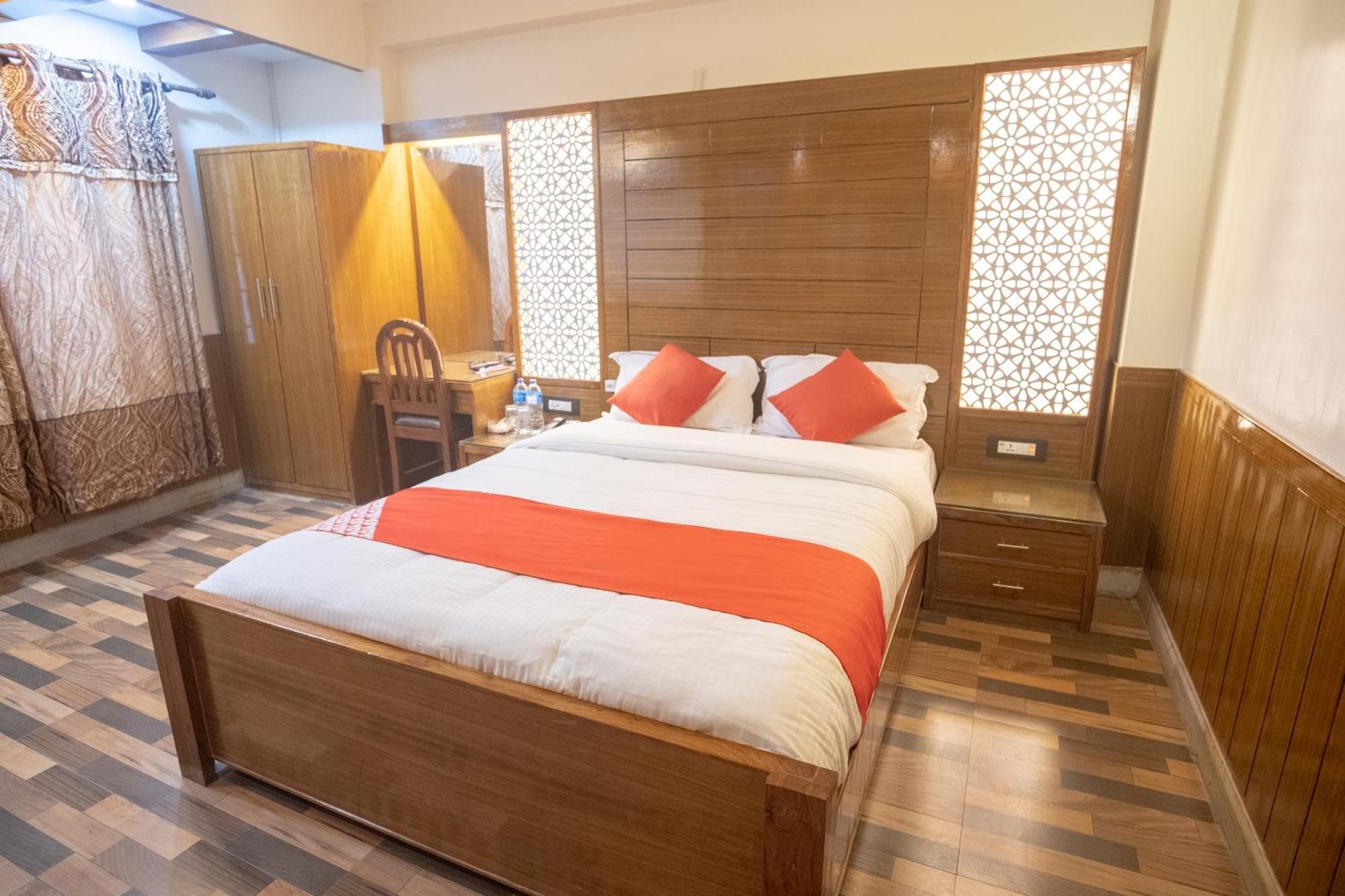 Oyo 304 Hotel Manama Balaju المظهر الخارجي الصورة