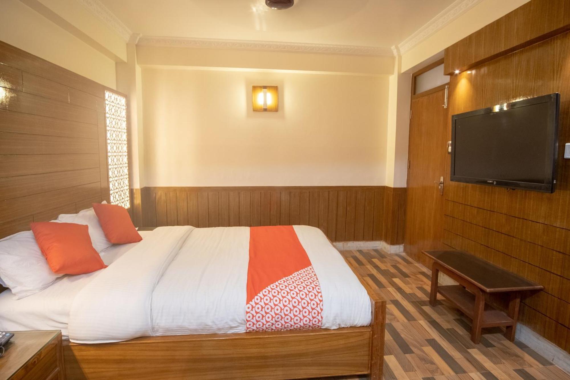 Oyo 304 Hotel Manama Balaju المظهر الخارجي الصورة