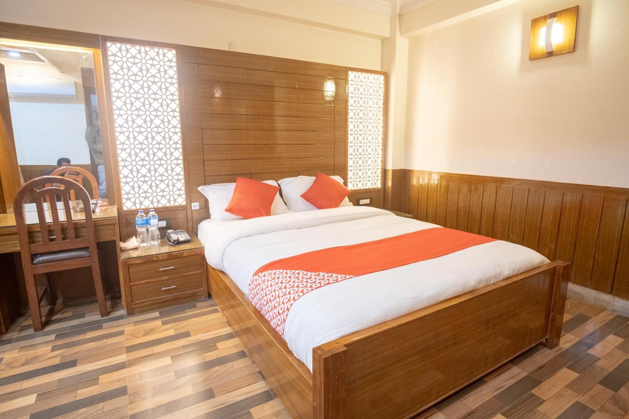 Oyo 304 Hotel Manama Balaju المظهر الخارجي الصورة