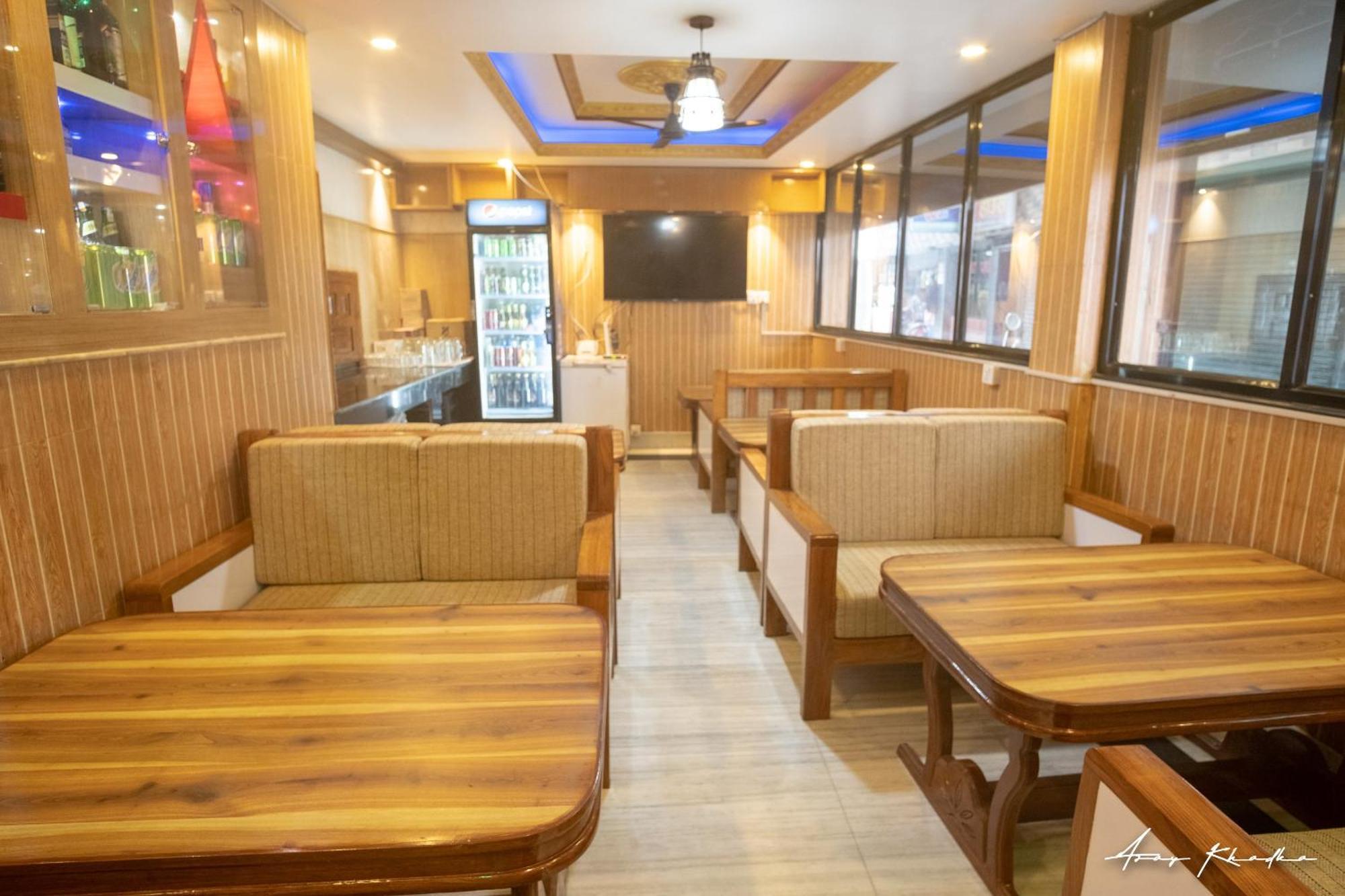 Oyo 304 Hotel Manama Balaju المظهر الخارجي الصورة