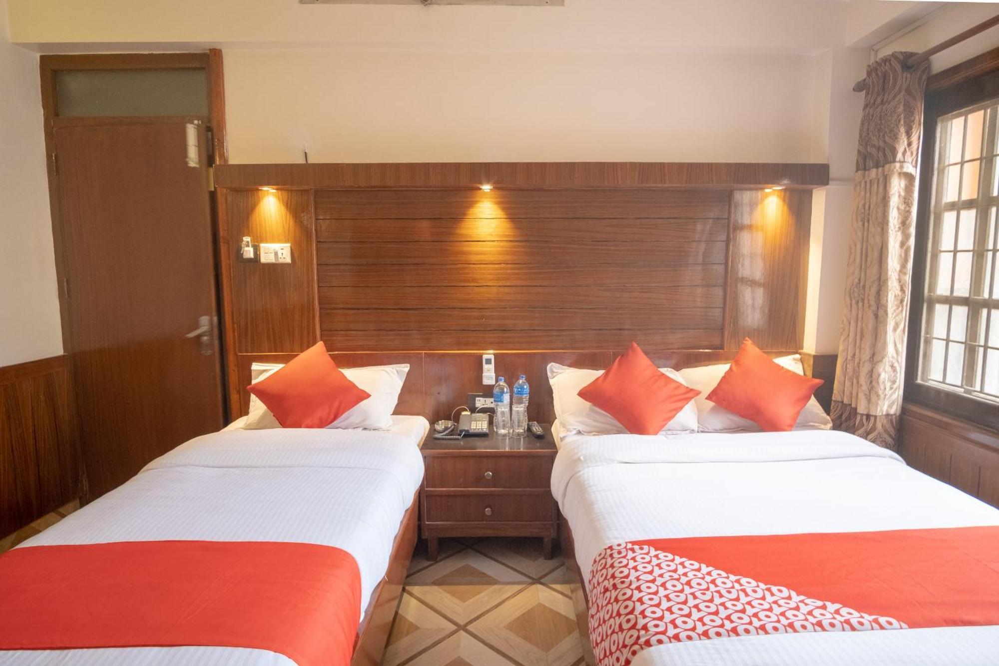 Oyo 304 Hotel Manama Balaju المظهر الخارجي الصورة
